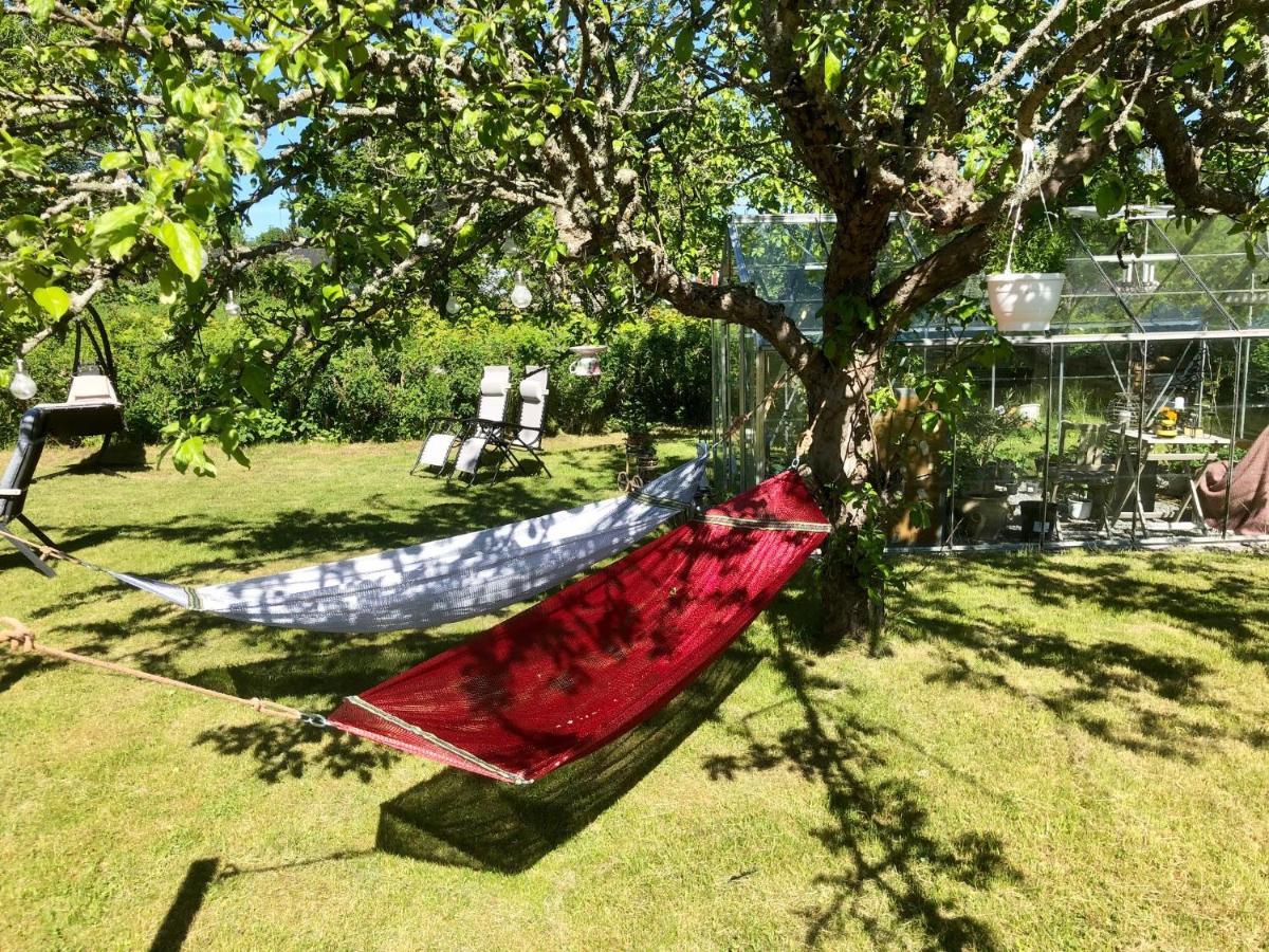 Pensionat Kanalvillan Vaddo Exteriör bild