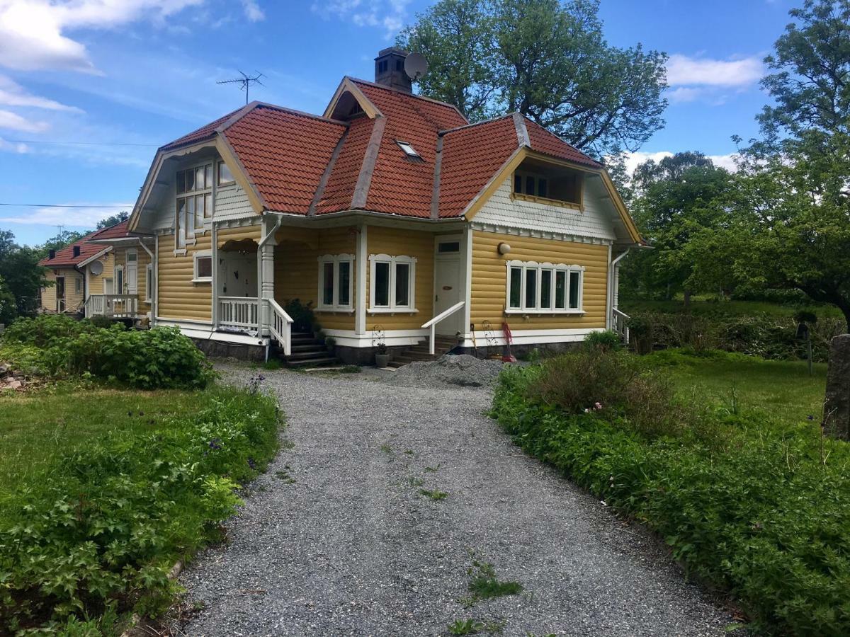 Pensionat Kanalvillan Vaddo Exteriör bild